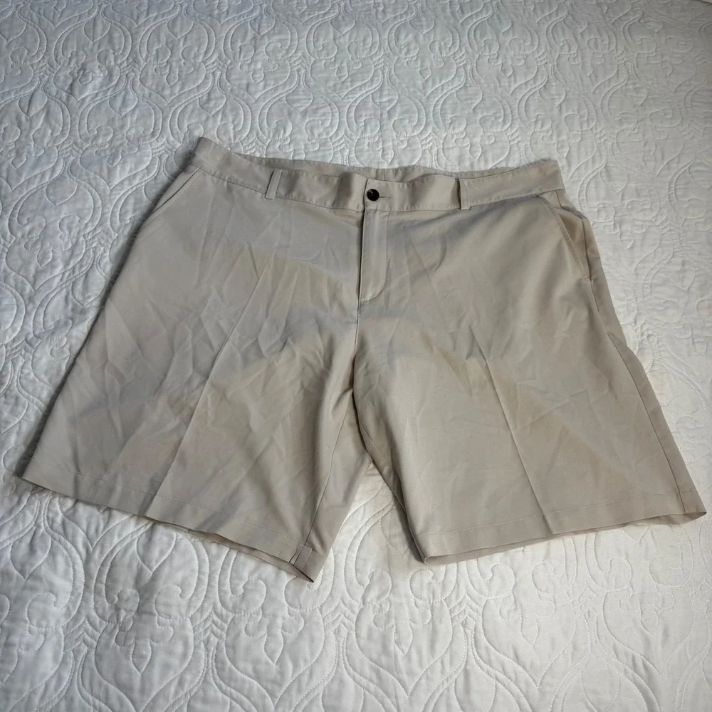 Adidas Golf Performance Shorts Tan Khaki Flat Front Performance Men's 42 GUC